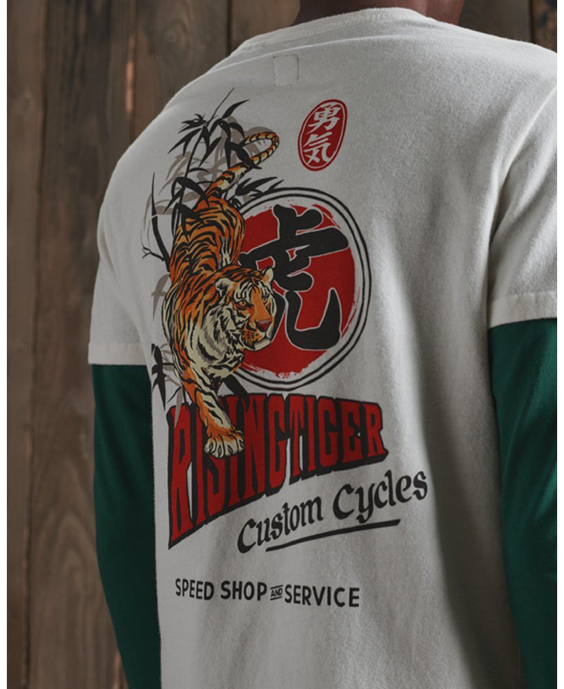 Rising Sun T-Shirt - Superdry