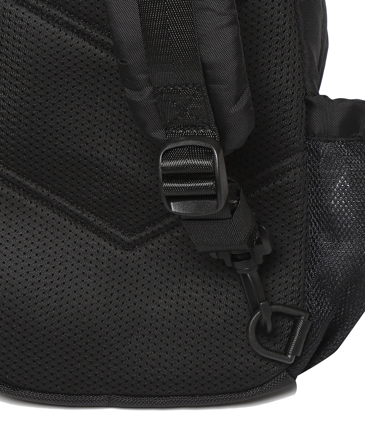 ESSENTIAL SLING BAG BLACK SDUABDO03 KBLK 4